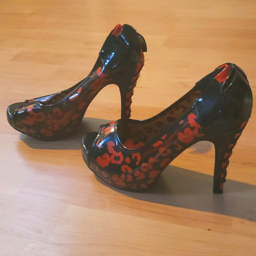 Women iron fist shoes